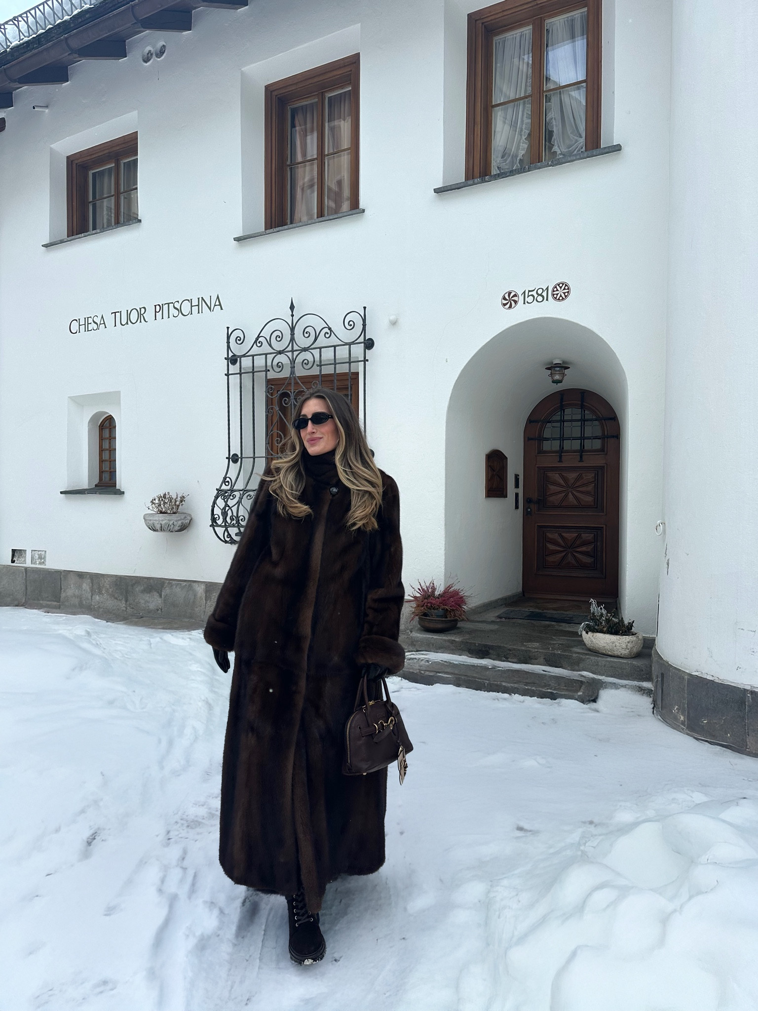 How to stay warm in 🇨🇭

#LTKStyleTip #LTKTravel #LTKSeasonal