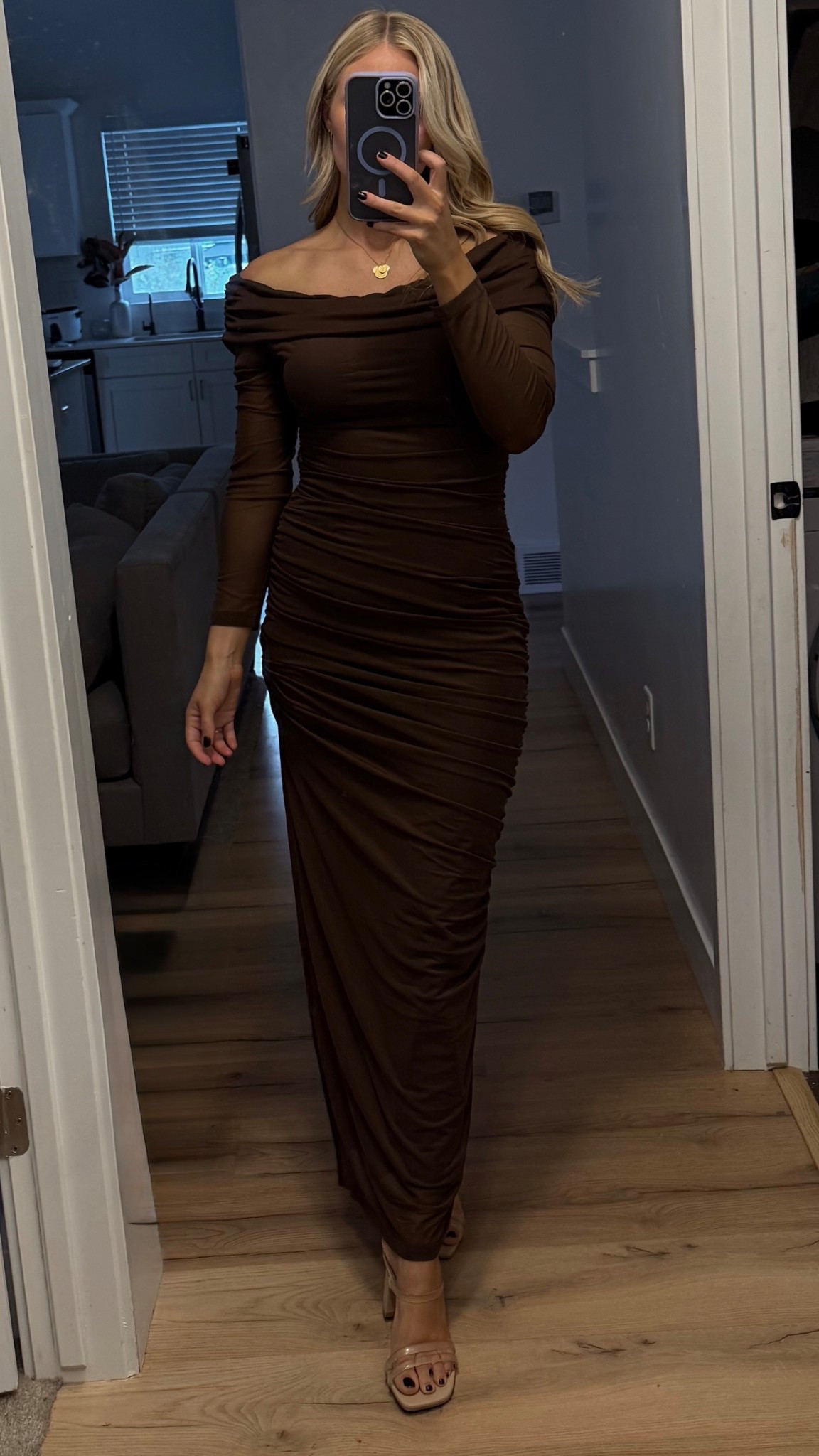 Wedding guest.🐻🤎🍂

#browndress #rucheddressed #amazonfinds #amazondress #wedding #dressy 

Wearing size small 

#LTKHalloween #LTKU #LTKSeasonal