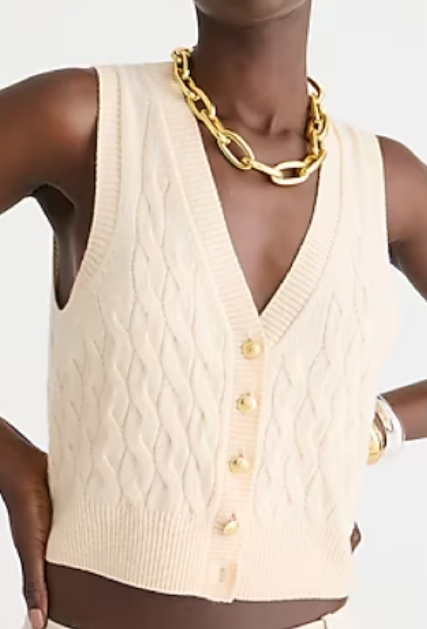 Cashmere cropped cable knit sweater vest in ‘buttercream’ from jcrew

Mid peach

#LTKworkwear #LTKstyletip #LTKMostLoved