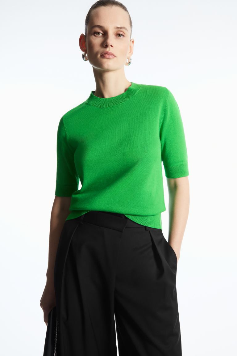 KURZÄRMLIGES T-SHIRT | H&M (DE, AT, CH, NL, FI)