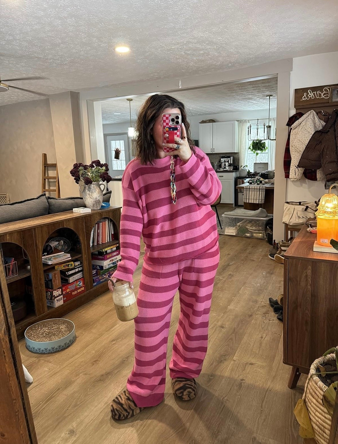 
Feeling cozy in this oversized pink stripe lounge set. Perfect for staying in and relaxing! I’m 5’1 size 8/10 wearing a large for oversized loose fit!

#LTKootd #LTKMidsize