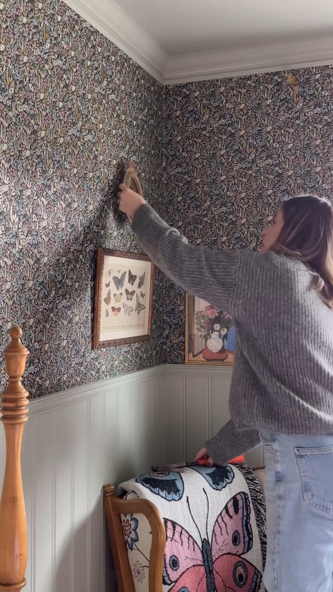 A few changes to my girl's bedroom. A mix of old and new 🌸 The bed frame, chair and mirror are old from marketplace. 
-
Home decor. Bedroom decor. Bedroom refresh. Bedding. Wallpaper. 

#LTKfindsunder50 #LTKhome #LTKVideo