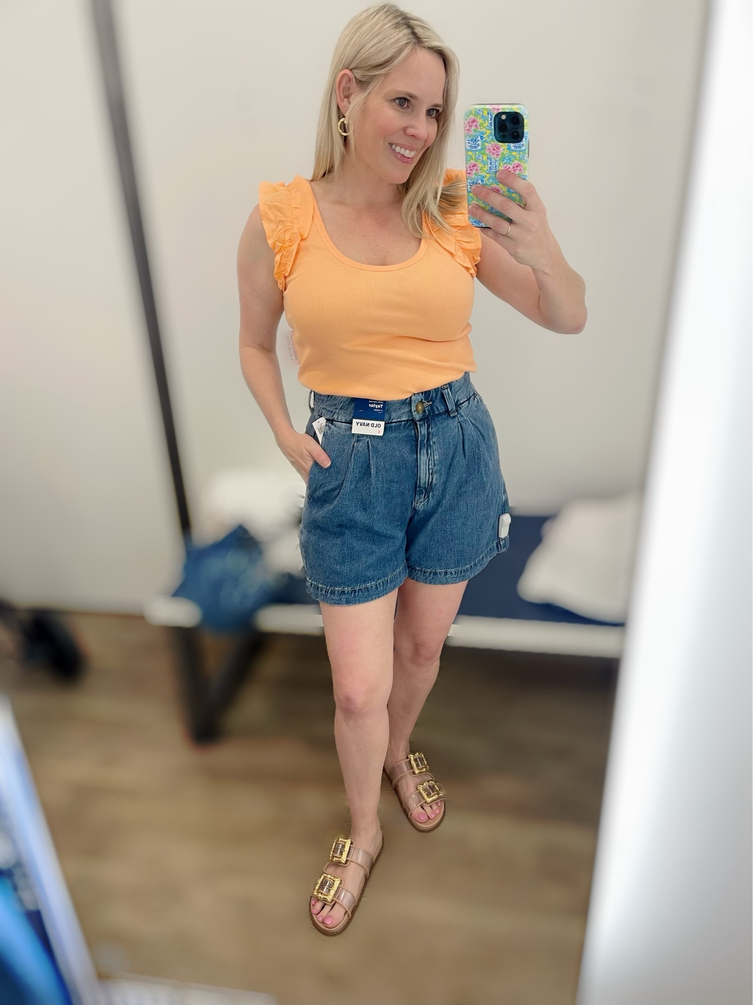 Pleated high rise denim shorts, ruffle tank, old navy outfits, casual mom outfits 

#LTKFindsUnder50 #LTKFindsUnder100 #LTKOver40