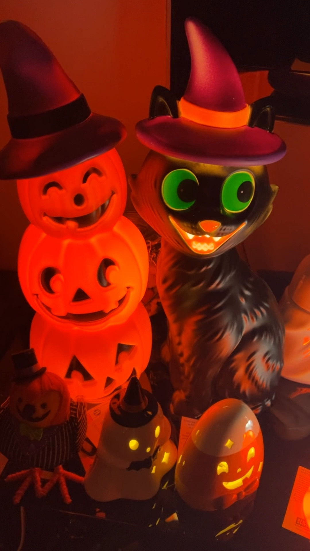 Halloween decor I recently purchased - linked what I could. 

Halloween decorations 
Halloween decor
Home decor 
Holiday decor 
Halloween blow molds
Target holiday birds 

#LTKFindsUnder50 #LTKSeasonal #LTKHome