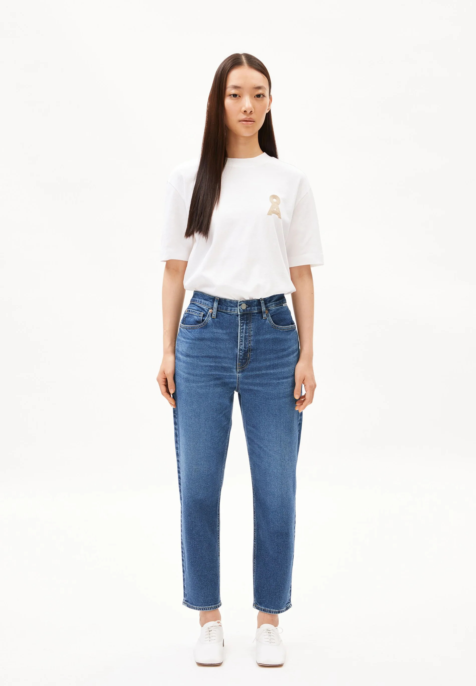"MAIRAA Mom Jeans recycelter Baumwoll Mix Comfort Stretch" | ArmedAngels (DE)