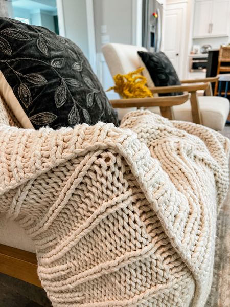 My favorite affordable living room accent chair! 

Living room, affordable home decor, living room decor, accent chair, viral chairs, transitional style home, modern home, modern organic home, neutral home decor, neutral chairs, neutral accent chair, black and white home decor, throw blanket, chunky throw blanket 

#LTKHoliday #LTKfamily #LTKhome