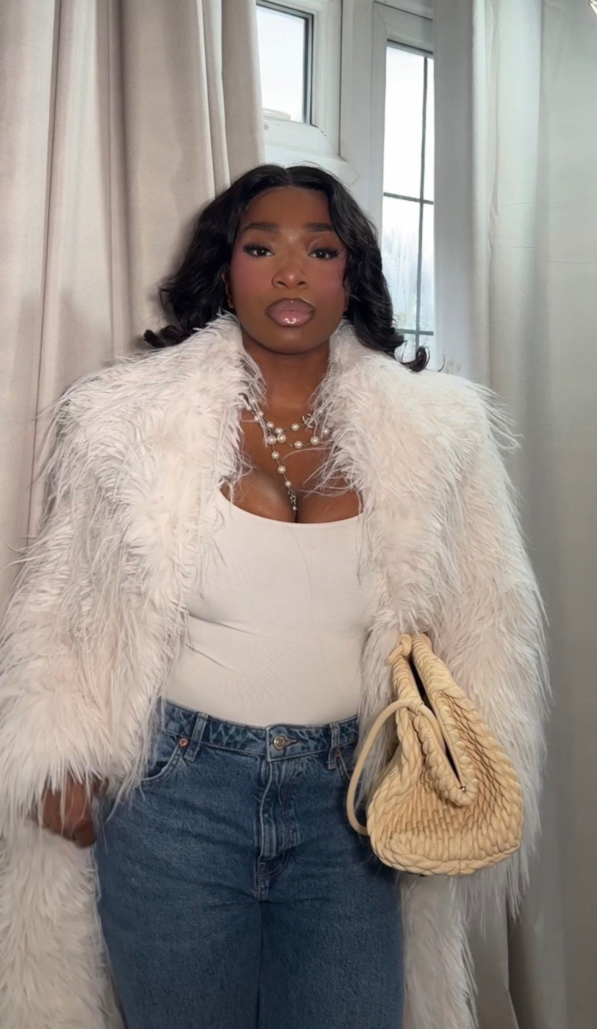 White fur coat and jeans

#LTKFashionMonth #LTKjeans #LTKuk