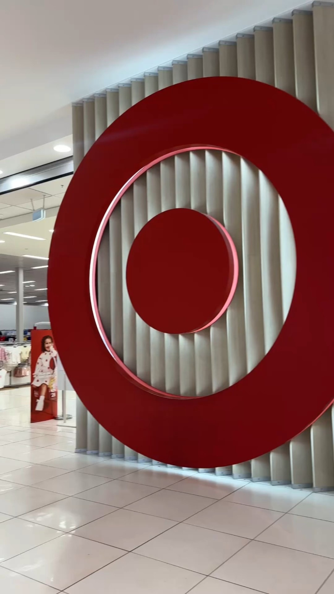 Some new fashion arrivals in target.

Wearing a size 10 in the jeans, 8 in the denim shirt, S/M in the funnel neck jacket, small in the knit, 10 in the black dress and 8 in the burgundy.



#LTKstyletip #LTKaustralia