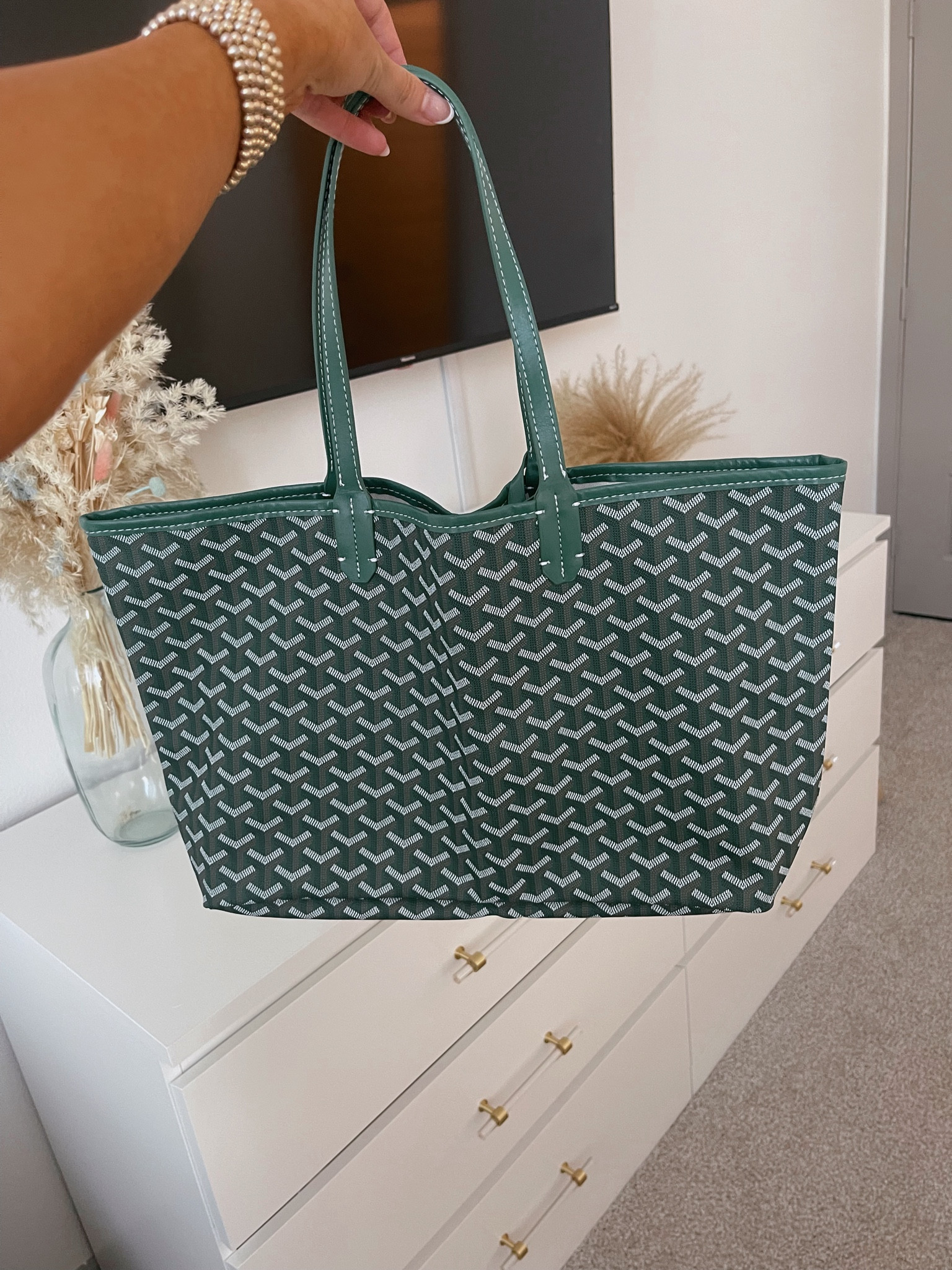 Cutest little tote bag!🤍

#LTKSaleAlert #LTKFindsUnder50