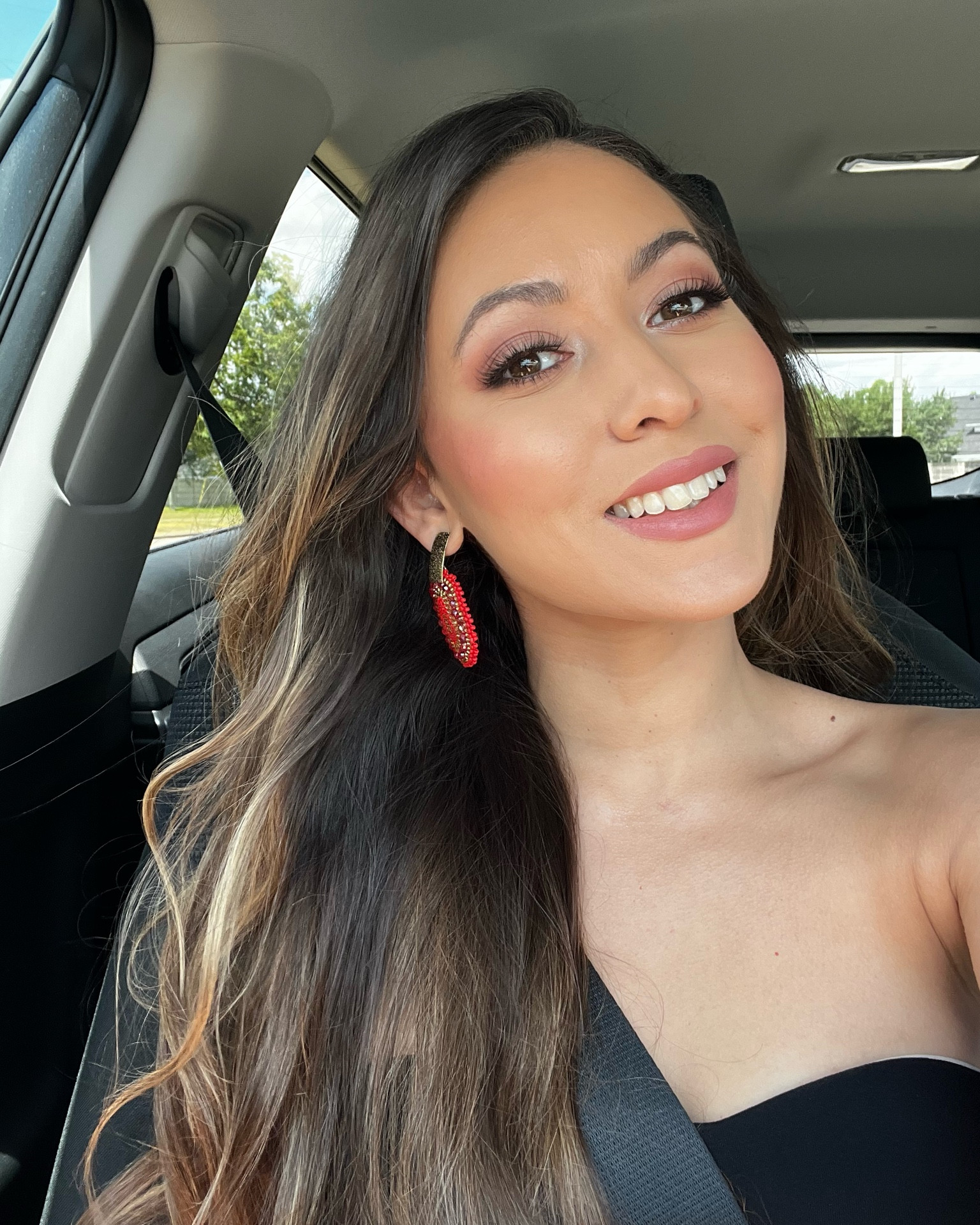 Light glam makeup for an easy look! 

#LTKbeauty #LTKworkwear #LTKunder100