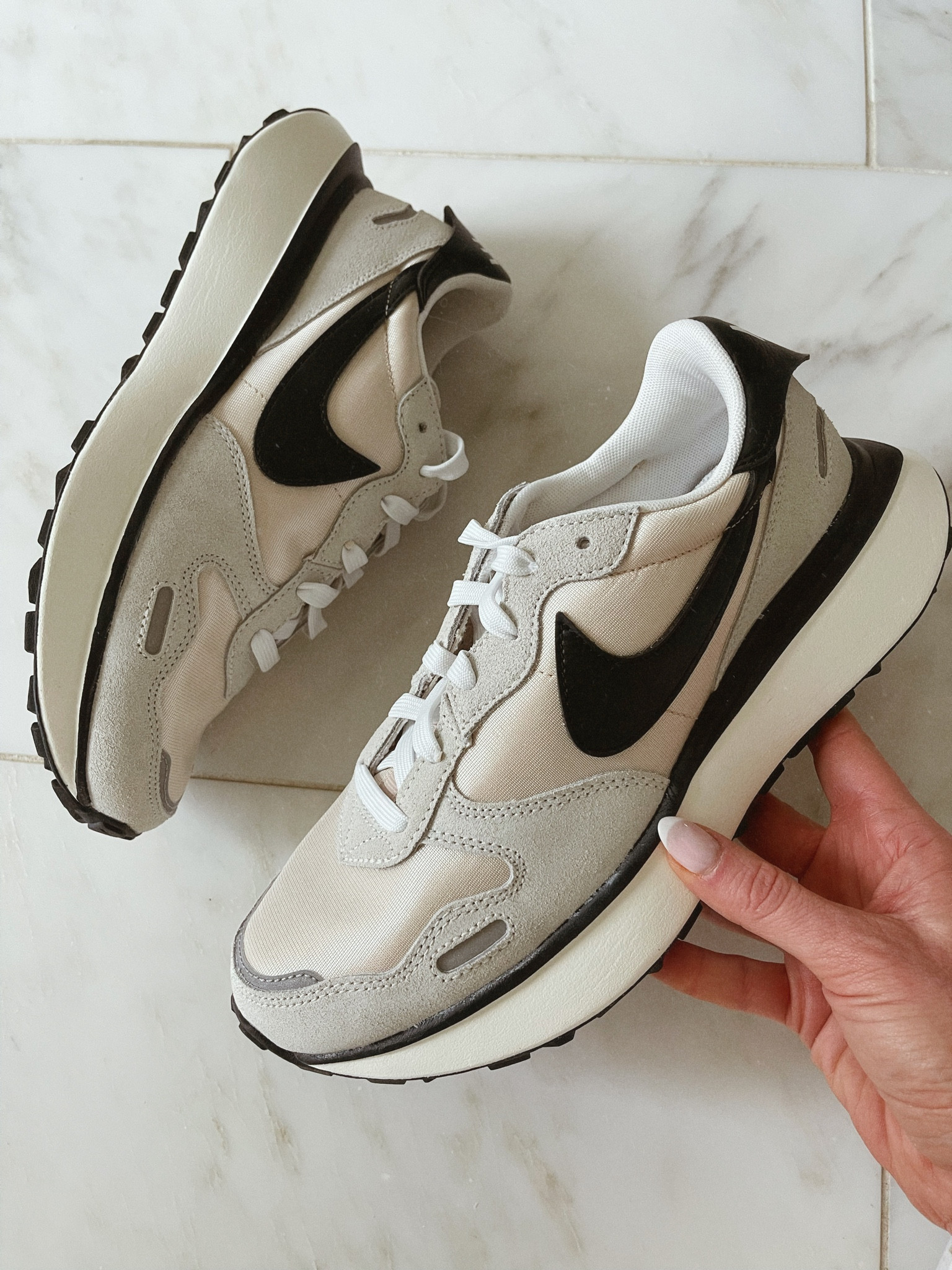 Cute casual everyday sneakers 