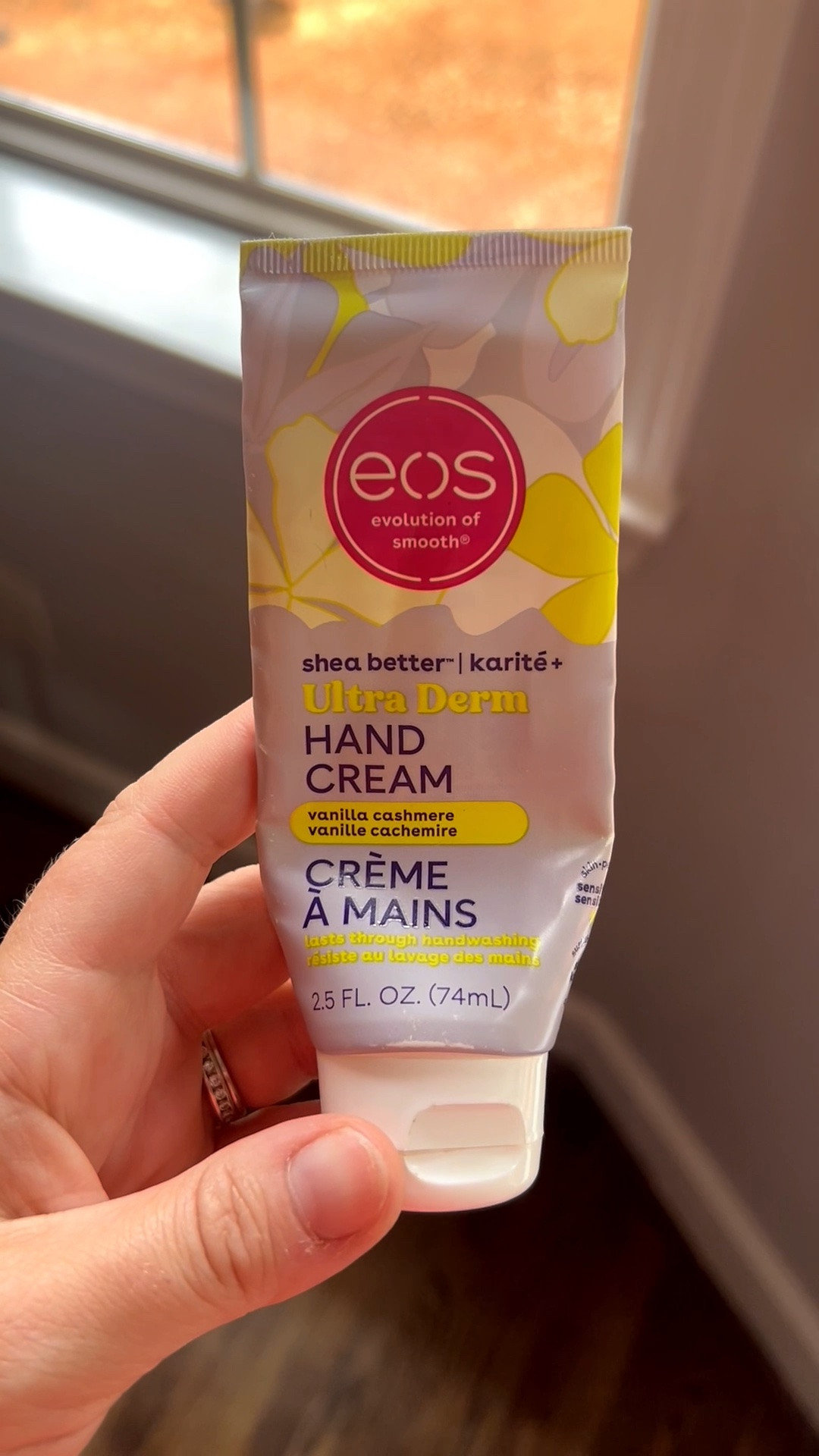 Best hand cream 

Lotion | vanilla cashmere | travel size

#LTKdayinmylife #LTKselfcare #LTKTravel