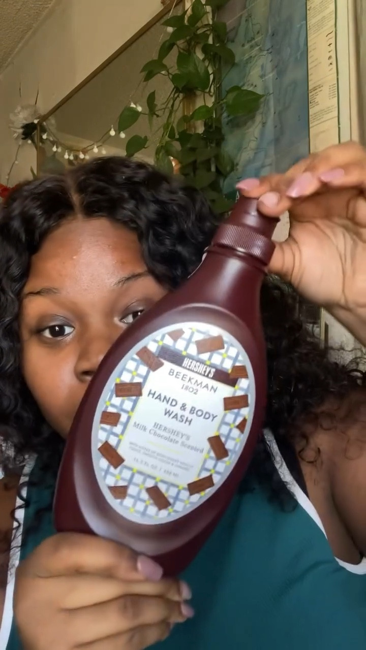 Let me tell you I’m speechless ! Thank you so much @beekman1802 . 

Hershey x Beekman 1802 collaboration 🍫
#kindnesscrew 

Use my code “saucyypreciouss20 for a special discount!