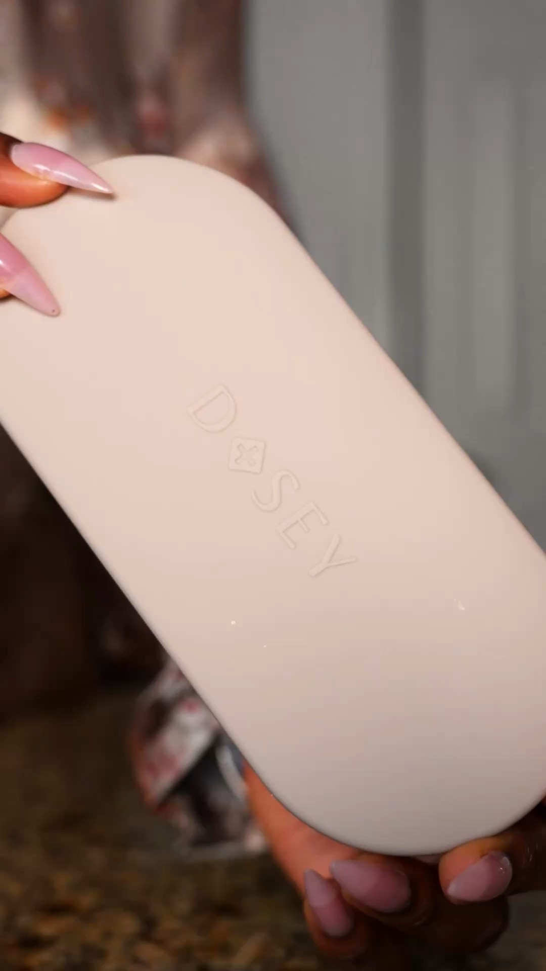 How cute is this seven day pill organizer from DOSEY? I mean, if I’m going to take my supplements, I want it to look cute in my cute container! #DOSEY #Supplements #PILLOrganizer 