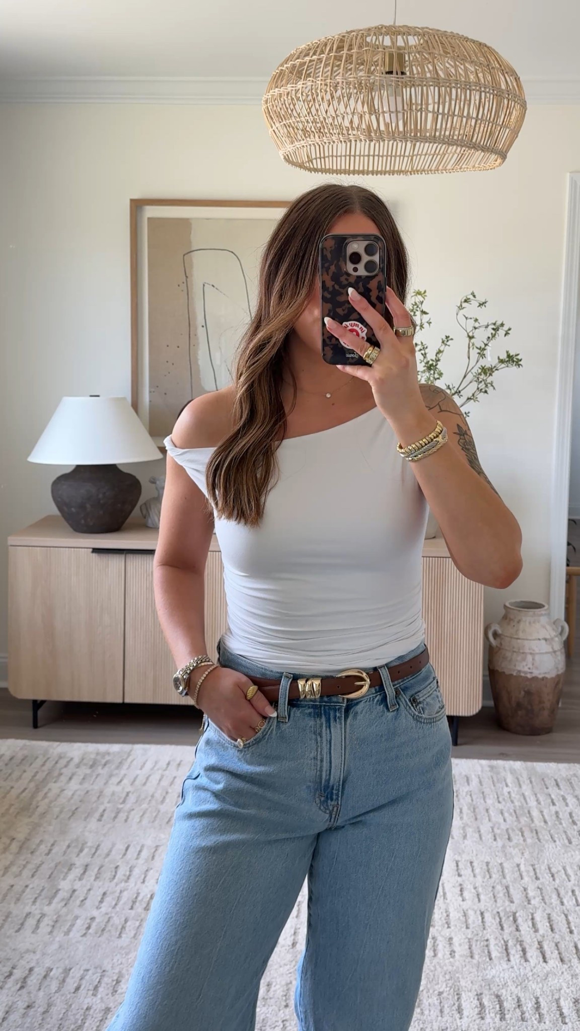 Wearing a small in the top.
Abercrombie top. Off the shoulder top.  Levi’s jeans. Abercrombie new arrivals. 

#LTKSaleAlert #LTKFindsUnder50 #LTKStyleTip
