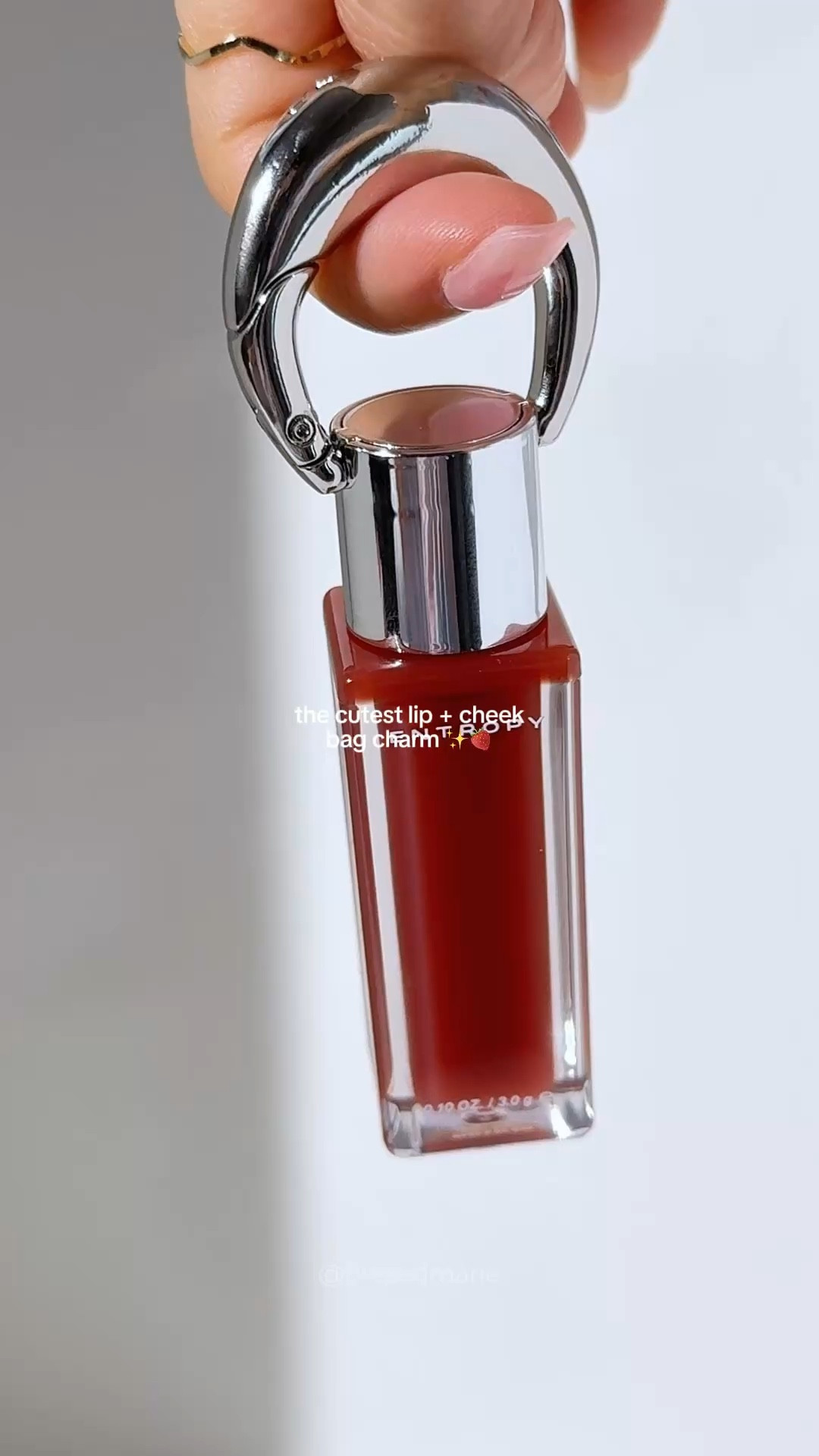 🩶✨ Kbeauty is living in 2050

did a blind buy of the @entropymakeup charm tint glossy gel and am soo in love with the jelly gloss finish, it feels like a lip mud! It doubles up as a cheek tint and keychain for your bag

definitely needing to get more of their cool shades next time. Have you tried entropy? 

#beautyfinds #kbeauty #kmakeup #lipgloss #entropy #aestheticmakeup #makeup #prettymakeup #aesthetic #ugc #ugccreator

#LTKBeauty #LTKFindsUnder50 #LTKItBag