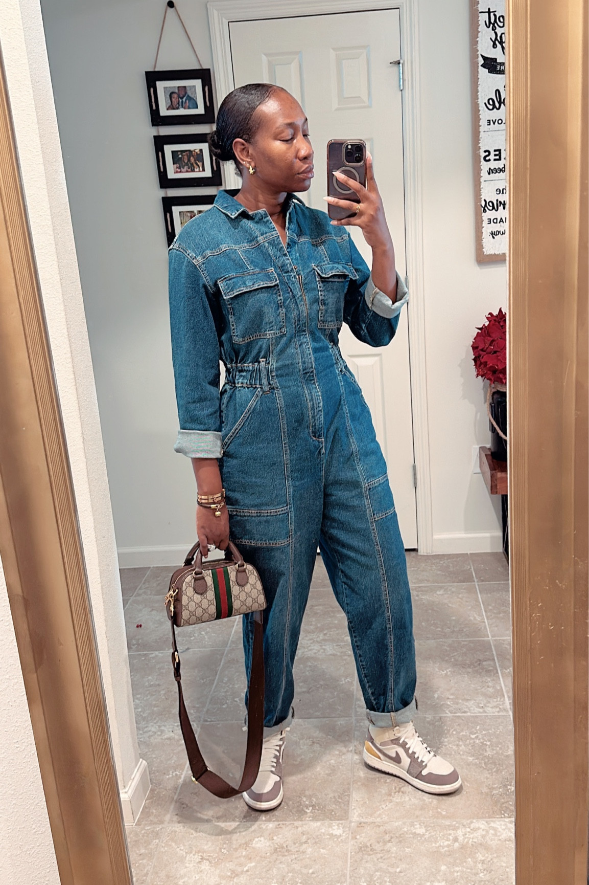 Weekend style/shopping outfit/sneaker outfit



#LTKSeasonal #LTKstyletip #LTKover40