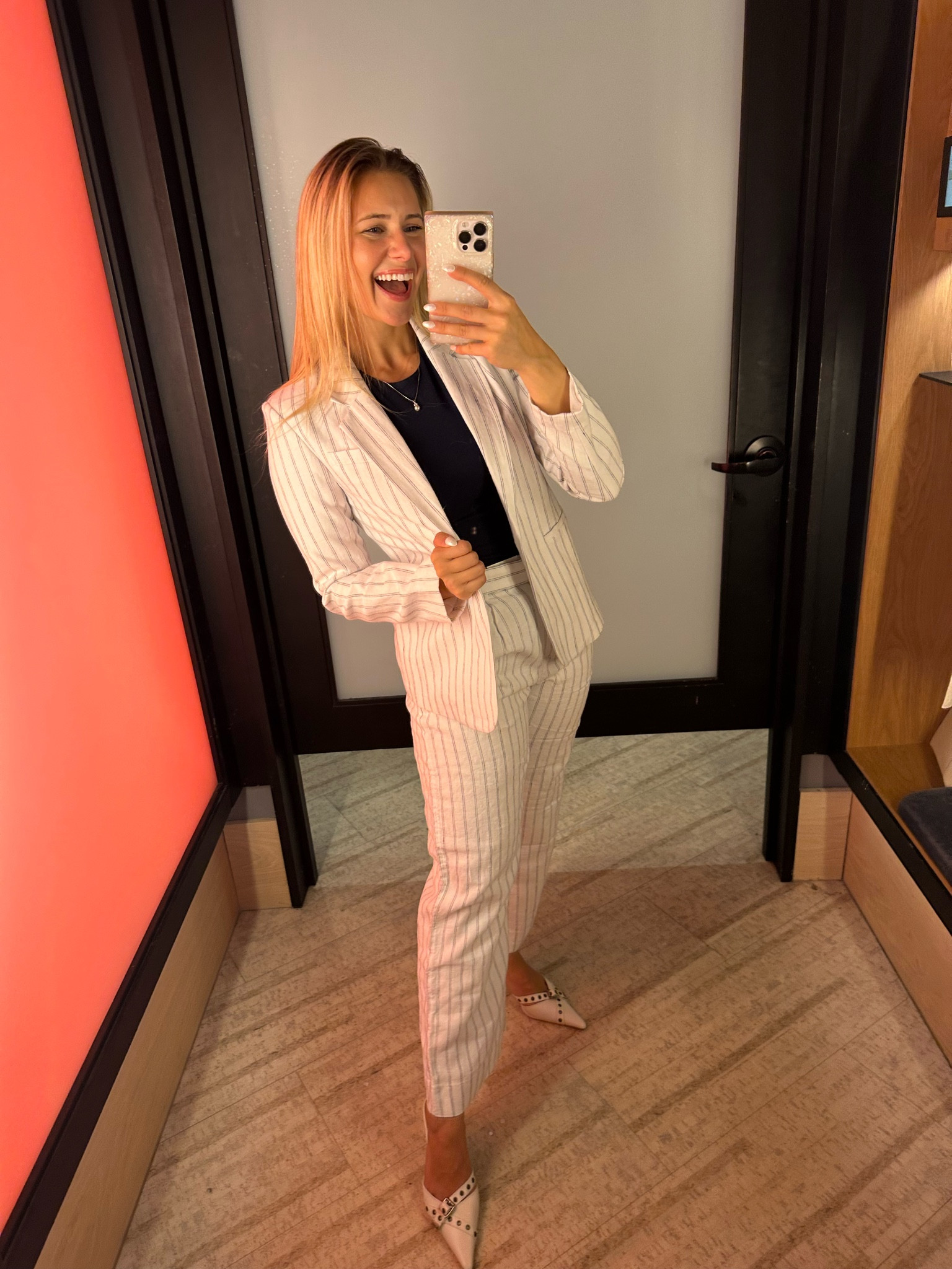 Summer linen suit from Abercrombie, add to cart before this clearance deal sells out

#LTKworkwear #LTKfindsunder100 #LTKsalealert