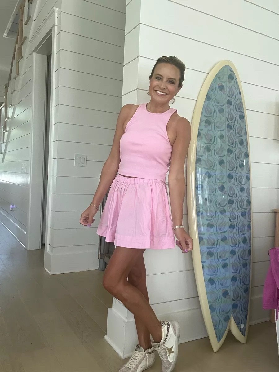 Love a good pink set! Wearing an XS.

#LTKFindsUnder100 #LTKSeasonal #LTKStyleTip