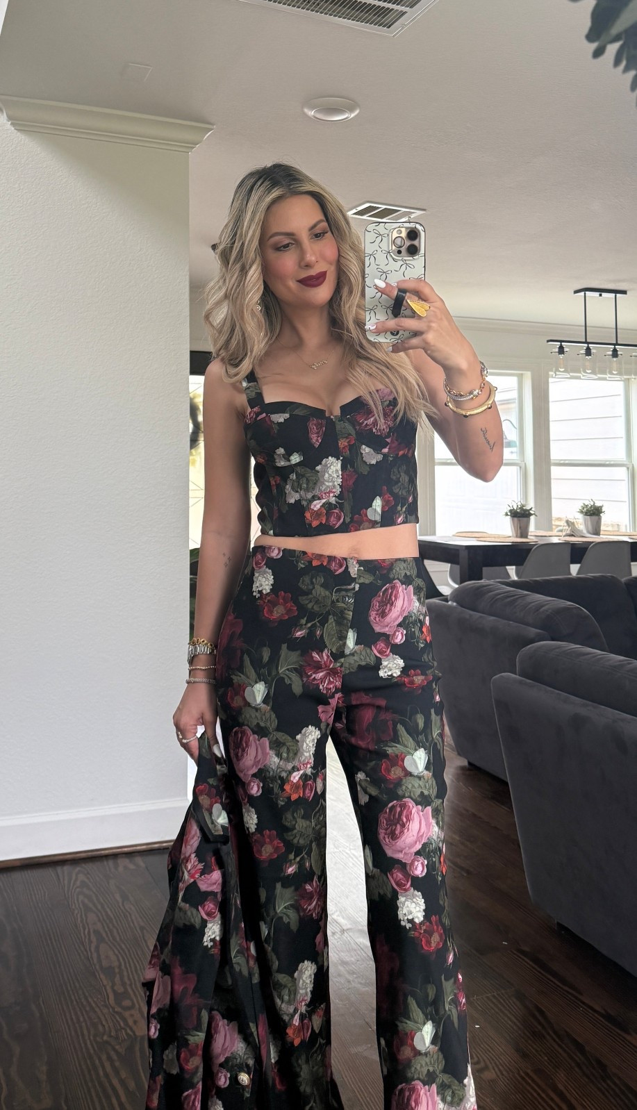 Such a stunning set! Size up - I’m wearing a size 4 (usually a 2).


#LTKSeasonal #LTKHoliday #LTKGiftGuide