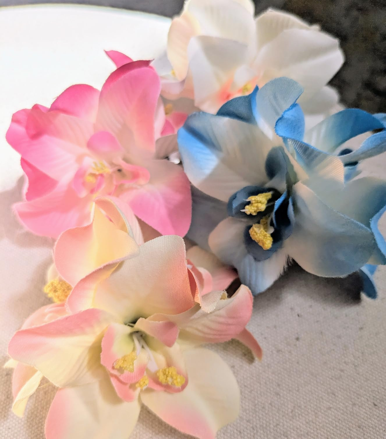 4Pcs Hawaiian Flower Hair Clips for Women, 3.5 Inches Artificial Tropical Hair Clip Hibiscus Claw... | Amazon (US)