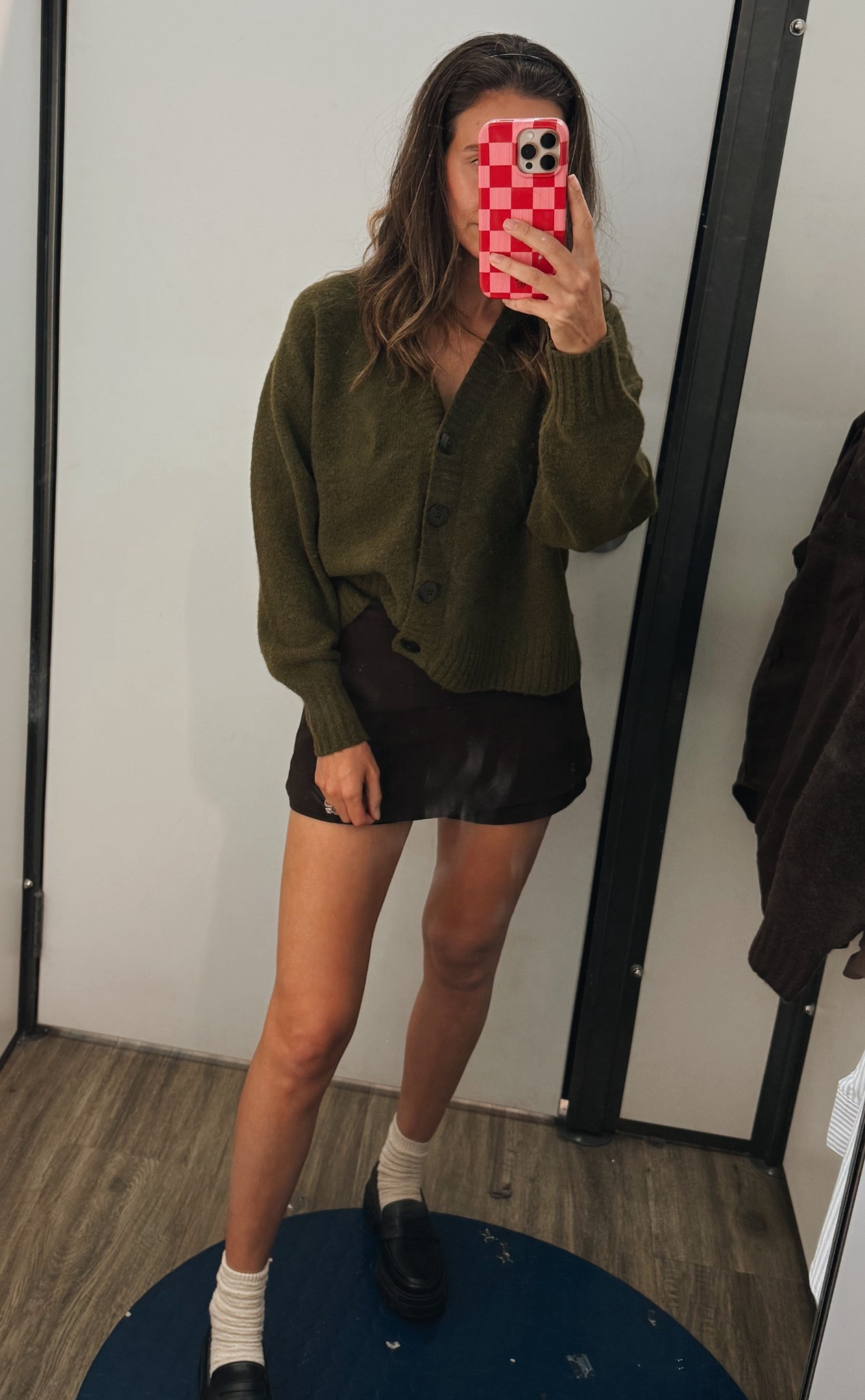 Soft, warm, and the perfect neutral layer. This brown Old Navy cardigan goes with literally everything.
Wearing an XS in the cardigan for reference ✨🤎

#LTKFindsUnder50 #LTKHoliday #LTKStyleTip