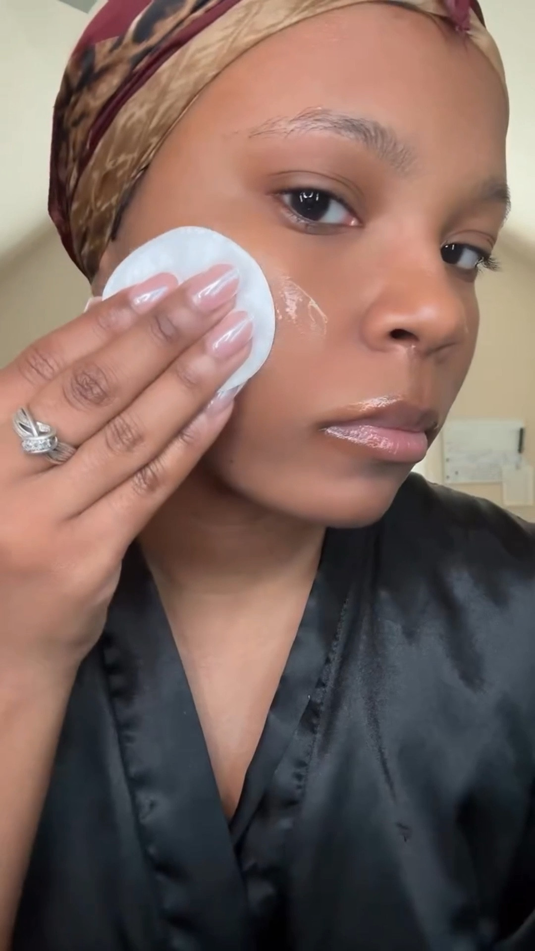 happy #skincaresunday w/ @thayers ❤️ let’s unbox my new Milky Hydrating Toner. this is gonna be a GAMECHANGER for my dry skin! have you tried this out? #nadialadaven #thayersambassador #thayers #milkytoner

#LTKFindsUnder50 #LTKgrwm #LTKselfcare