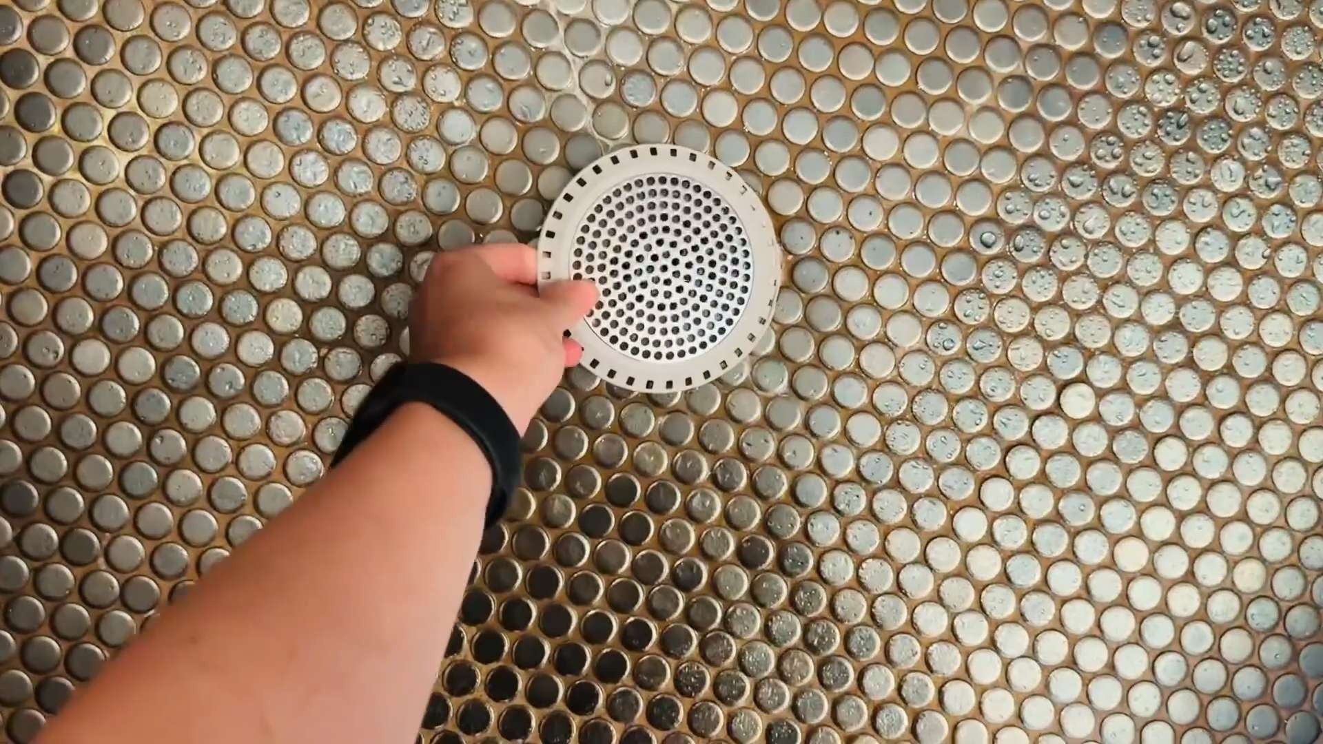 #ad This post contains affiliate links, which means I may earn a small commission if you make a purchase through my links.

This simple shower drain hair catcher helps prevent hair from going down the drain and causing clogs. It sits right over the drain and the weighted metal design helps keep it in place while you shower. The holes allow water to drain normally while catching hair on top so it’s easy to remove and clean. A small bathroom upgrade that can save you from dealing with clogged drains.
 

 #LTKHome