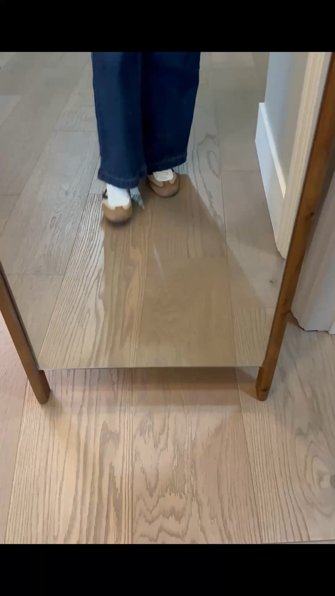 You won’t believe the price of these sneakers that look just like a Veronica Beard pair (which I also linked!)
Fall outfit, casual sneakers

#LTKootd #LTKdayinmylife #LTKU
