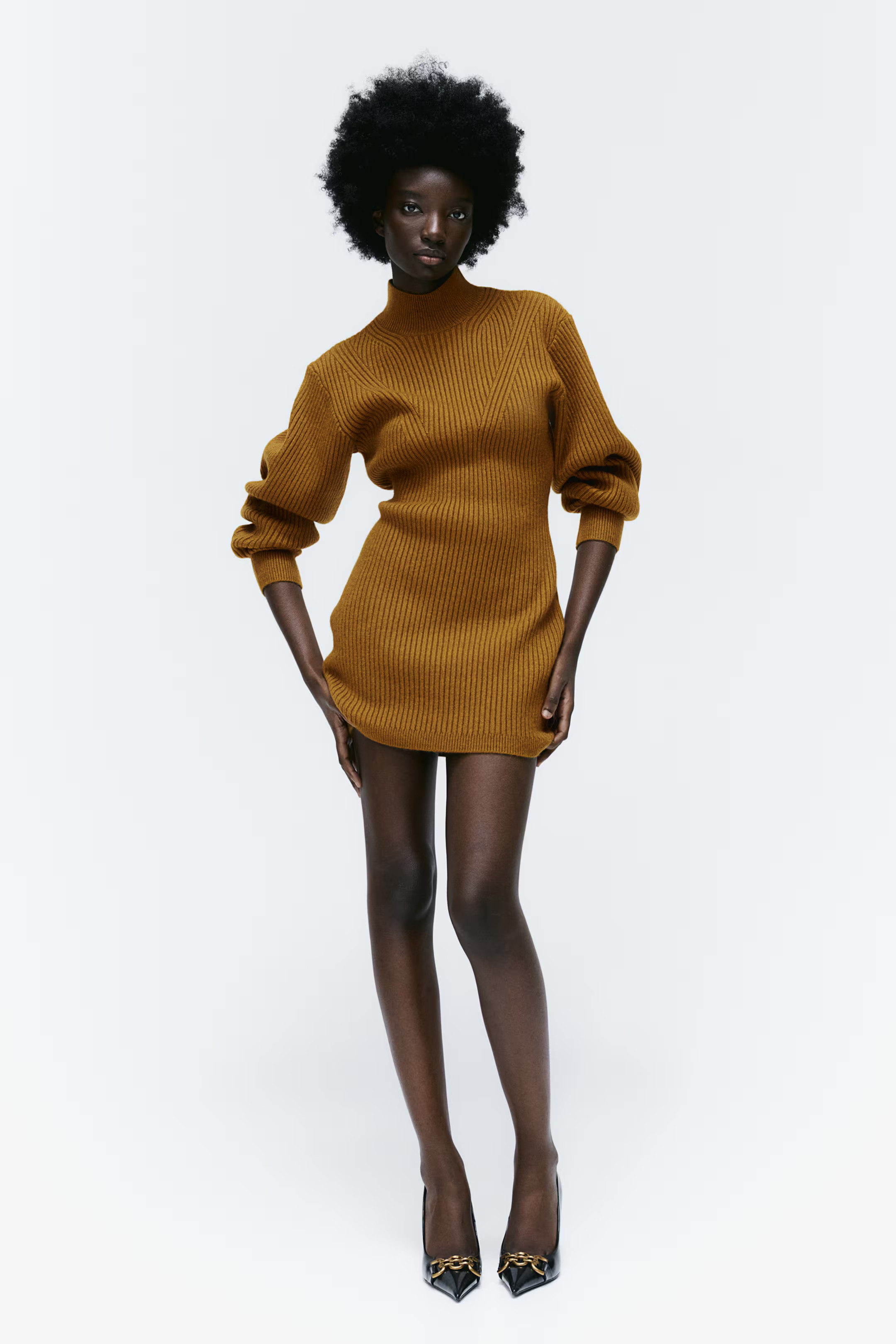 Kleid mit Turtleneck | H&M (DE, AT, CH, NL, FI)