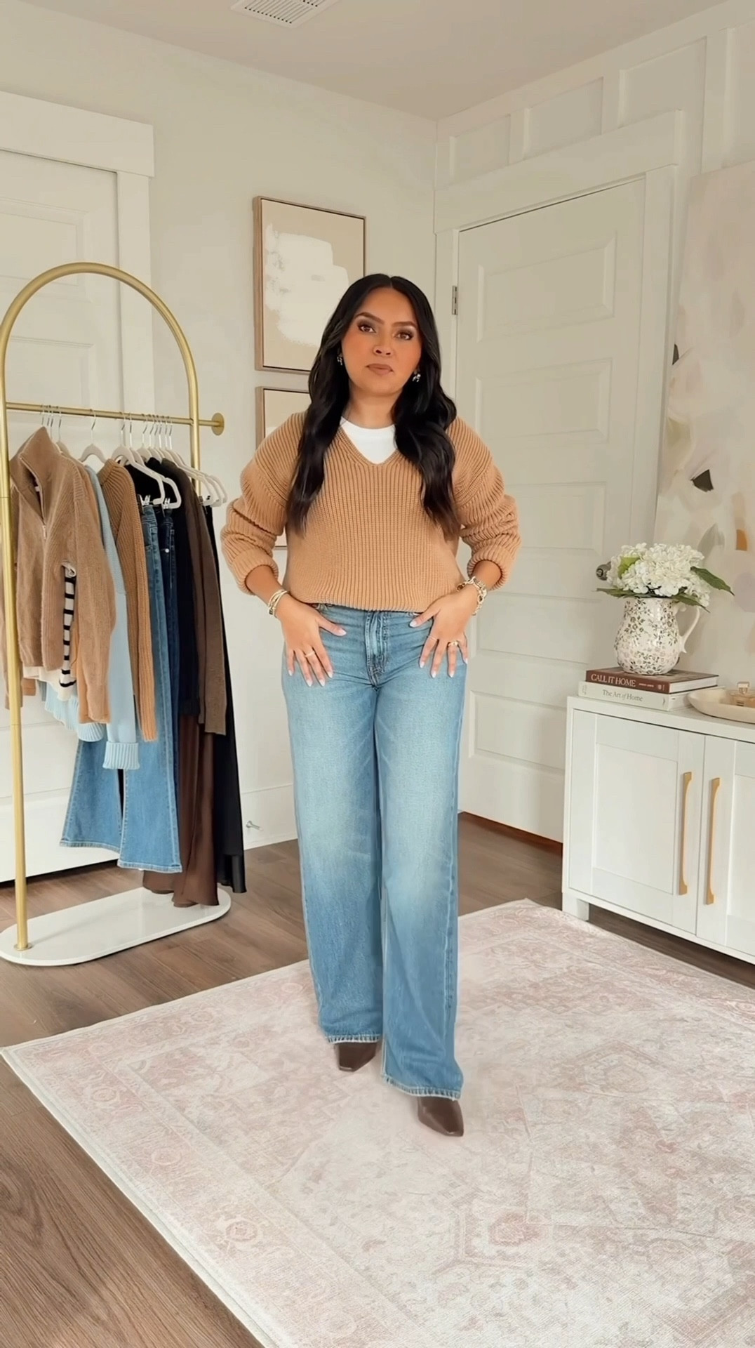 Vneck tan sweater size xs TTS
White tank size xs petite TTS
Pickett Wash airy denim size 25 regular - sized down size in regular sizing, does come in petite
Dark brown leather boots size 5.5 TTS


#LTKPetite #LTKFindsUnder100 #LTKootd