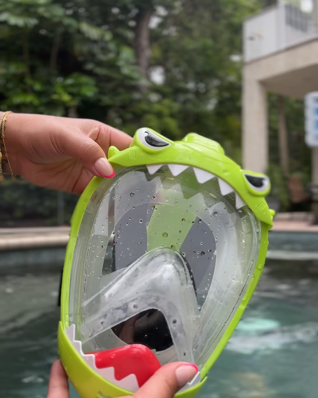 The MOST fun snorkel mask you’ll want for your kids this summer!! Only $27 with over 2k 5 ⭐️ reviews! 

#LTKSummerSales #LTKFamily #LTKSwim