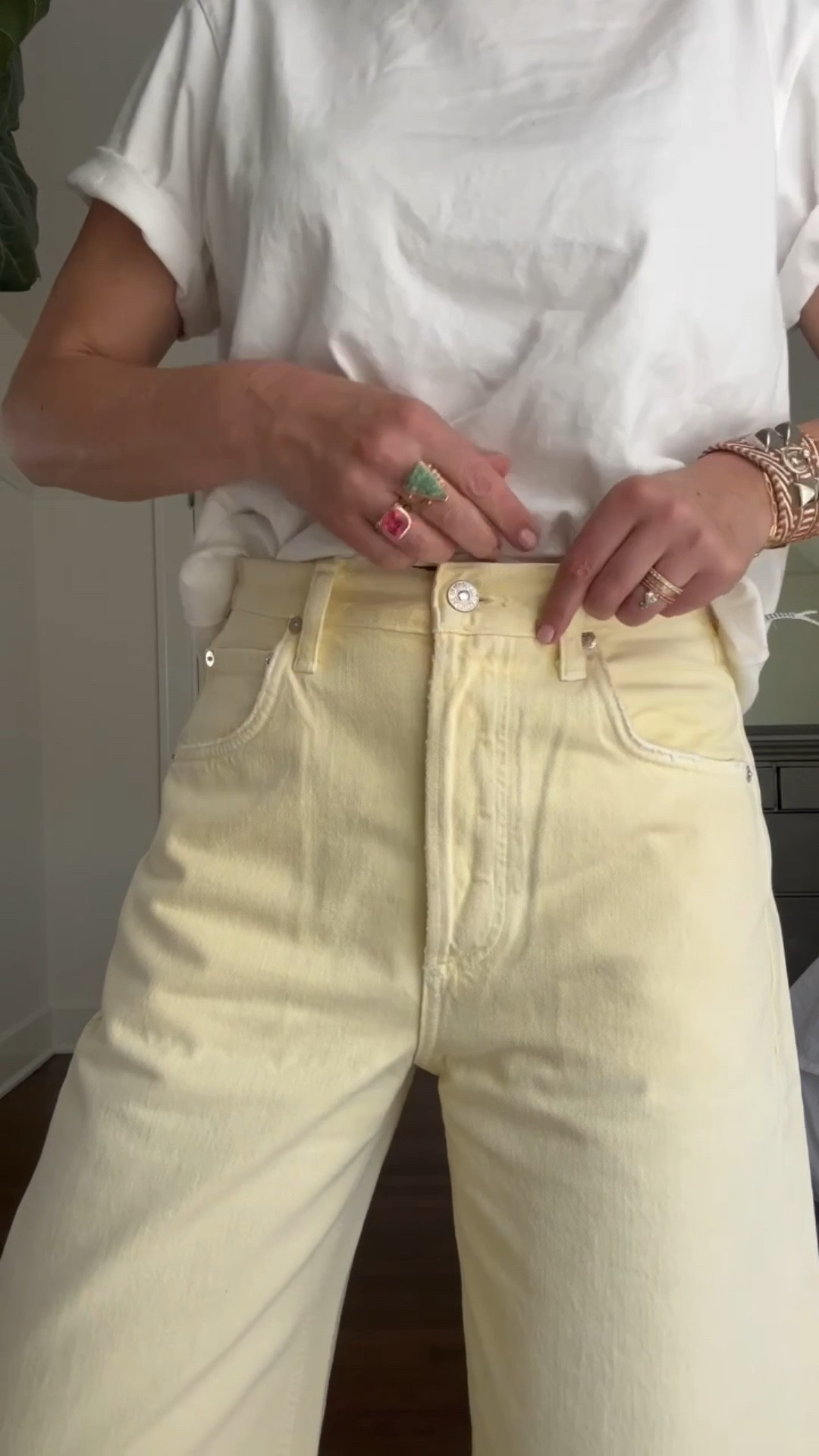 Made a Men’s Uniqlo T my own and the Yellow jeans that are making me happy 😊 

Jeans are a 27 and shirt is a Mens small 