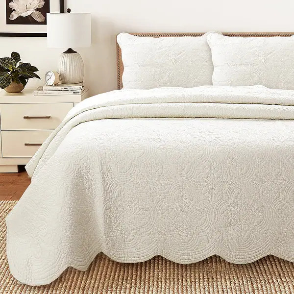 Copper Grove Sagano Blantyre Scalloped Edge Cotton 3-piece Quilt Bedding Set - Bed Bath & Beyond ... | Bed Bath & Beyond
