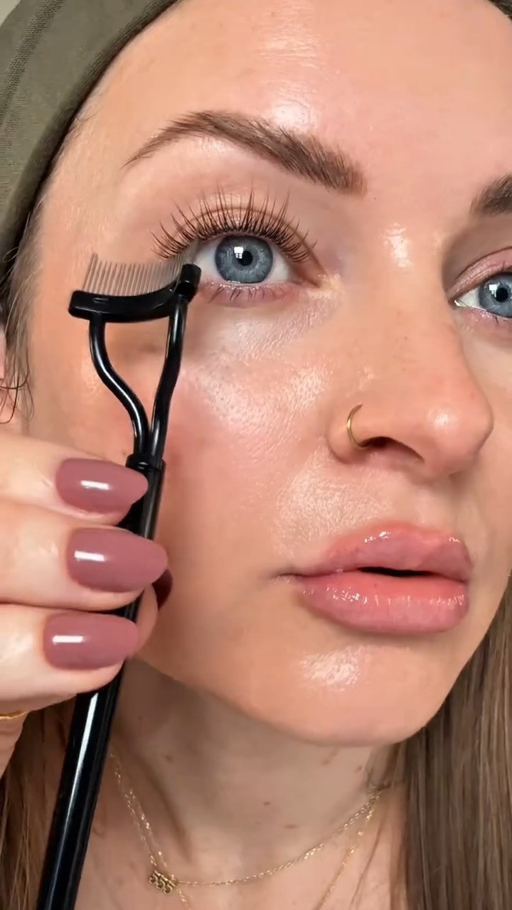lash clusters where?!? 🤭🤎🤎 

 #LTKgrwm #LTKmorningroutine #LTKBeauty