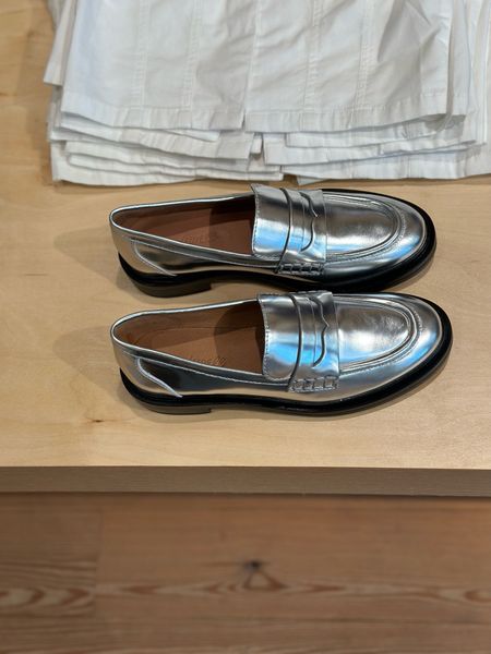 The perfect metallic loafers for fall!!!  Fit is TTS!!! ✨✨✨