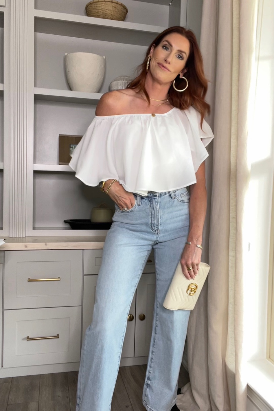 Obsessed with these jeans from
Vici. Make your butt look amazing. Off the Shoulder top


#LTKunder50 #LTKstyletip #LTKFind