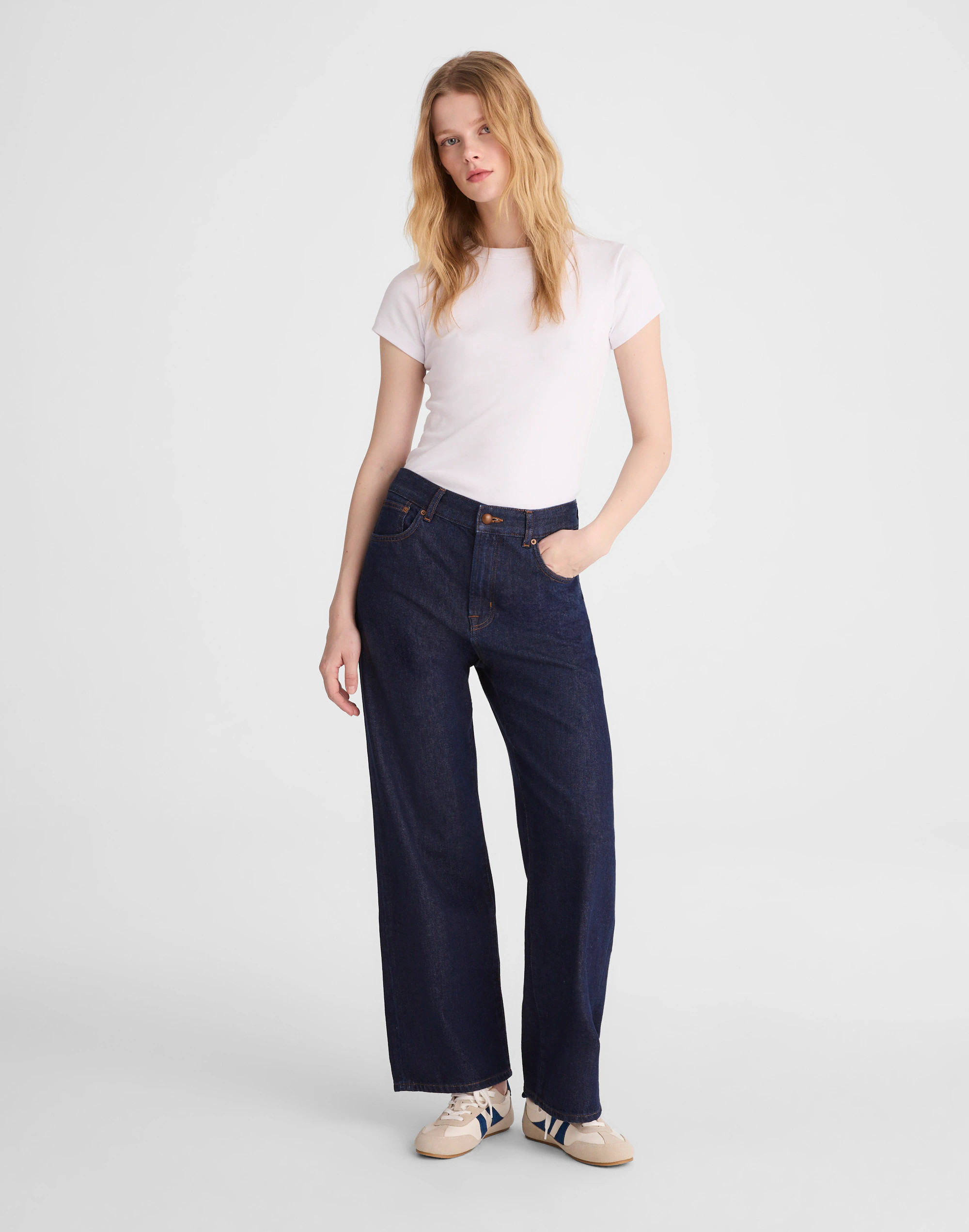 The Perfect Vintage Wide-Leg Jean in Airy Denim | Madewell