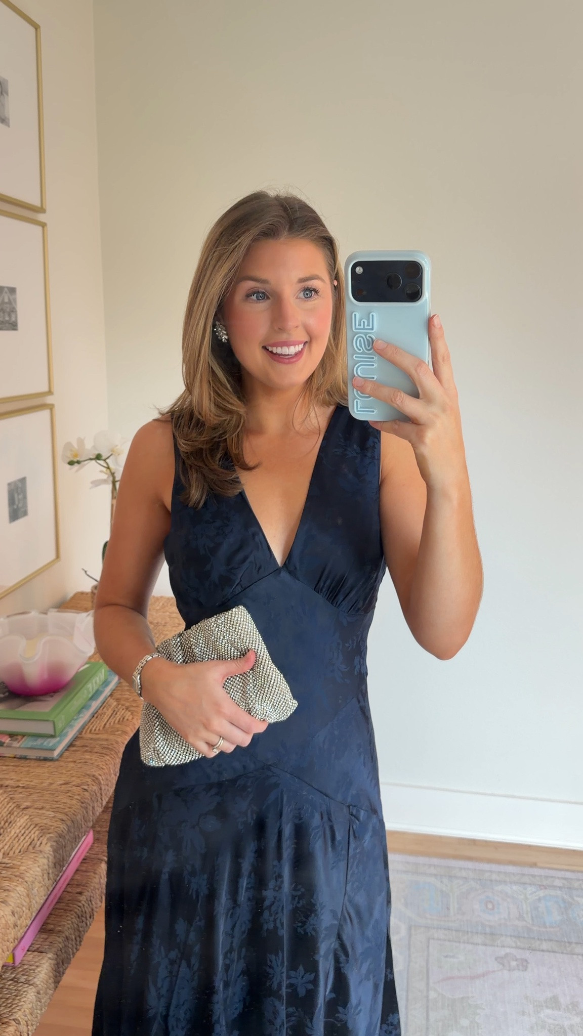 Fall & winter wedding guest dress! Wearing a S. Sign up for the restock! Linked similar options as well!