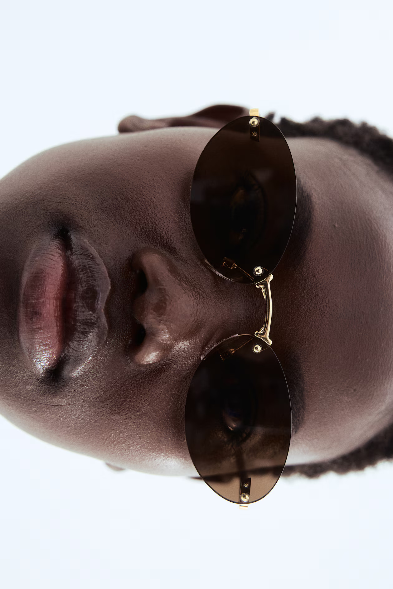 Oval sunglasses | H&M (UK, MY, IN, SG, PH, TW, HK)