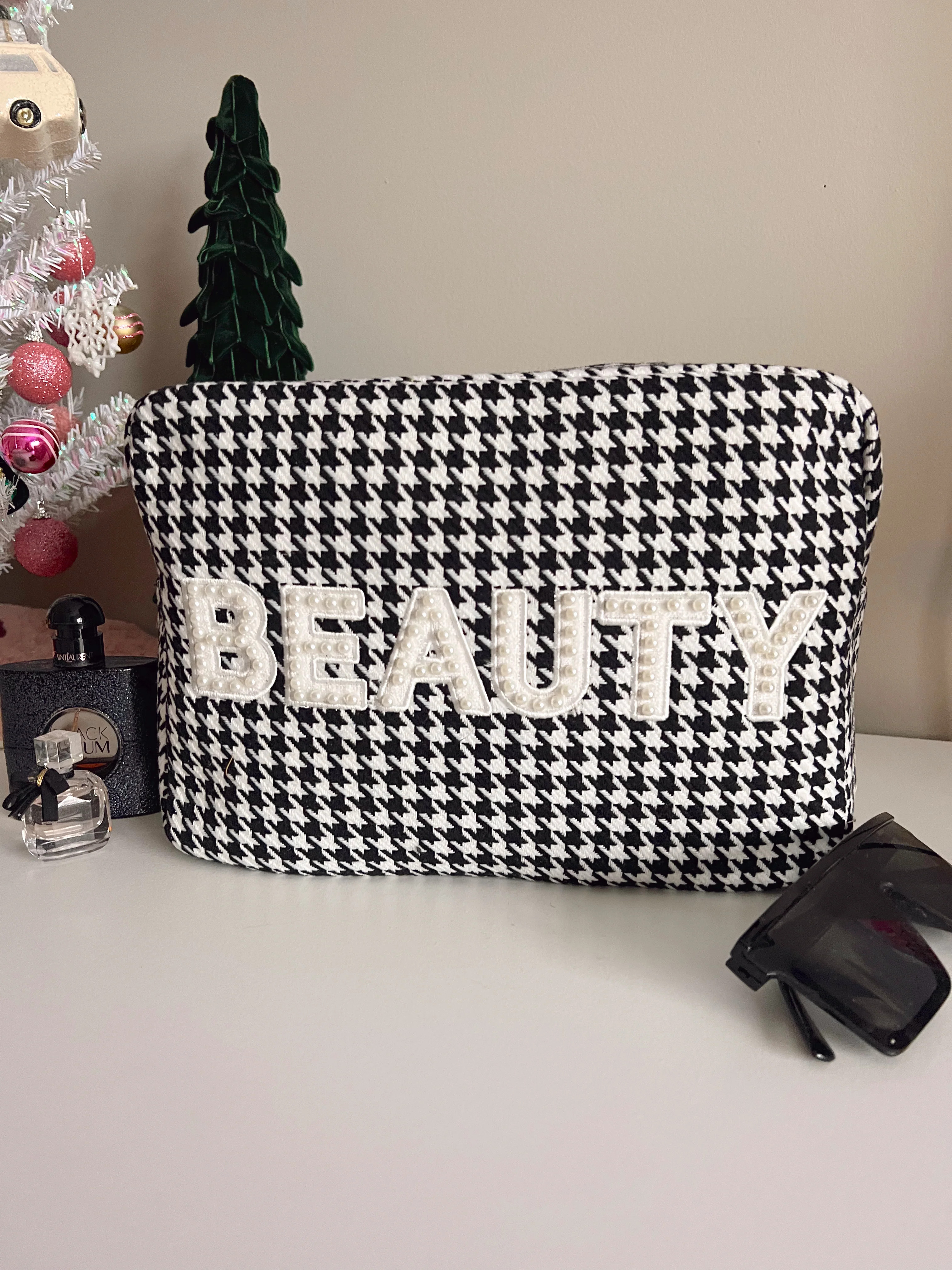 Houndstooth Beauty XL Makeup Bag - Black | KenzKustomz