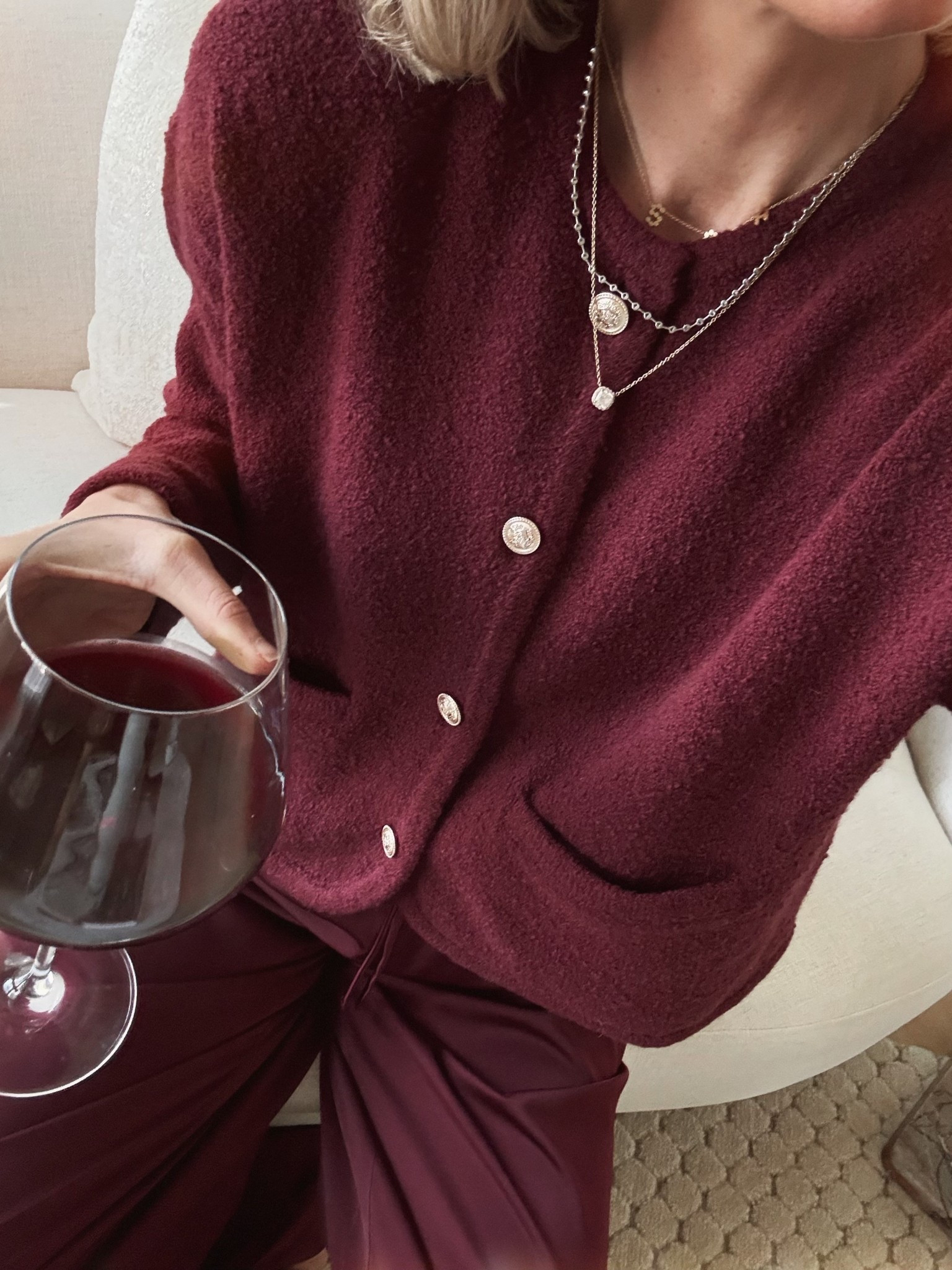 This cardigan  is so gorgeous for fall. I'm wearing size small 