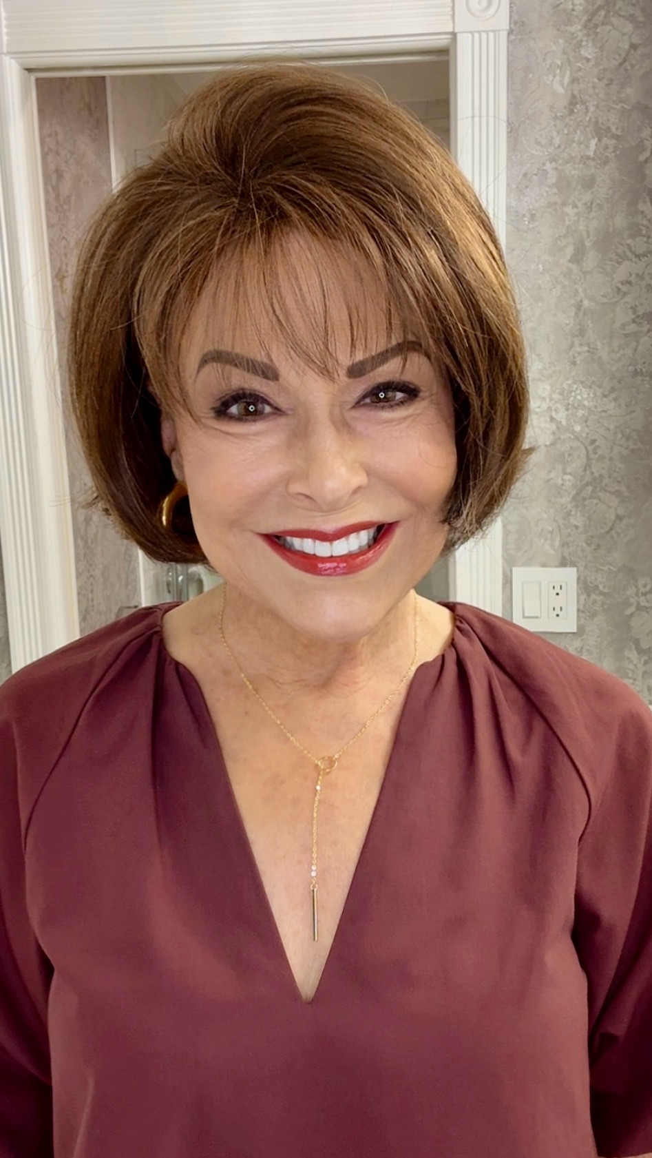 Certain necklines require certain styles of necklaces. The Lariat is the perfect choice for this neckline design and adds just the right simple touch. 

#LTKStyleTip #LTKFindsUnder100