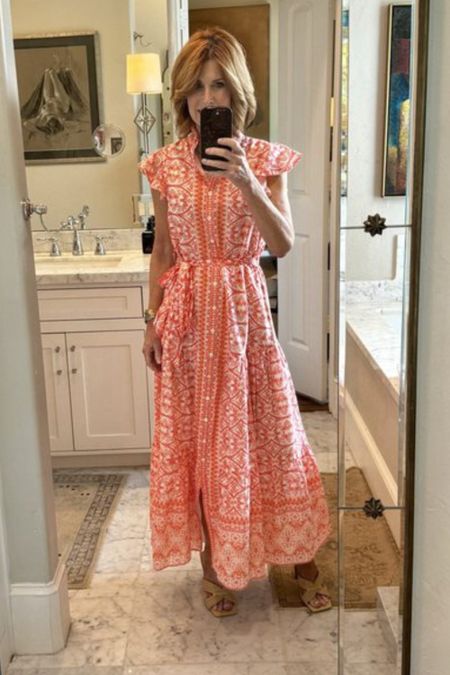  I love this easy maxi dress with a flutter sleeve that comes in four other prints. It’s lightweight enough for the hot temperatures!

#LTKSeasonal #LTKparties #LTKstyletip