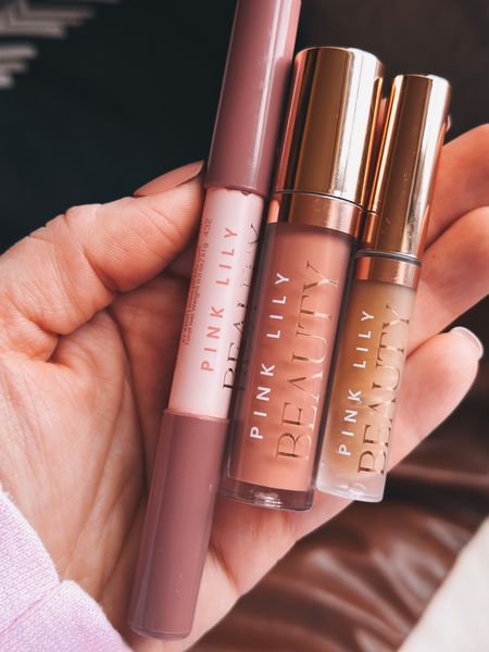 Pink lily beauty products I love !! 

Brow gel 
Nude tinted lip oil 
Mauve moment lip liner lipstick duo 

Code: APRIL20 



#LTKFind #LTKBeautySale #LTKbeauty