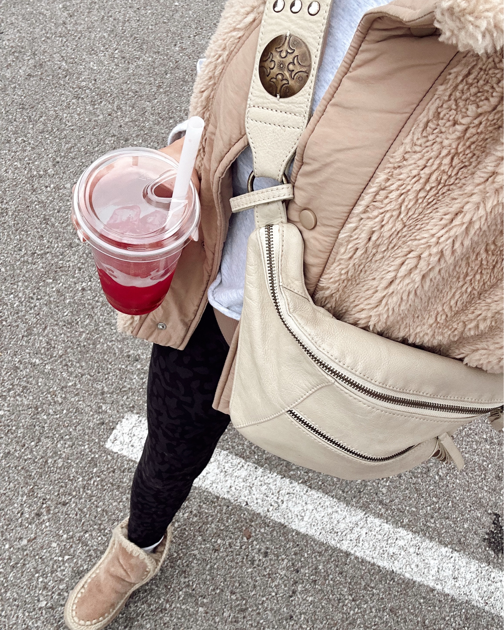 Today’s agenda: 
•Gym
•Farmers market
•Supporting local healthy places (this is beet juice and I’m obsessed I drink it daily!)  I typically make my own at home!:) supporting local > over chains!! 🫜🍎🍑🍋🥑
•driving by the lot 🏡 
•grocery store + farm 🐓
•home to put the tree up 🎄✨🙌🏻

#LTKHoliday #LTKFamily #LTKU