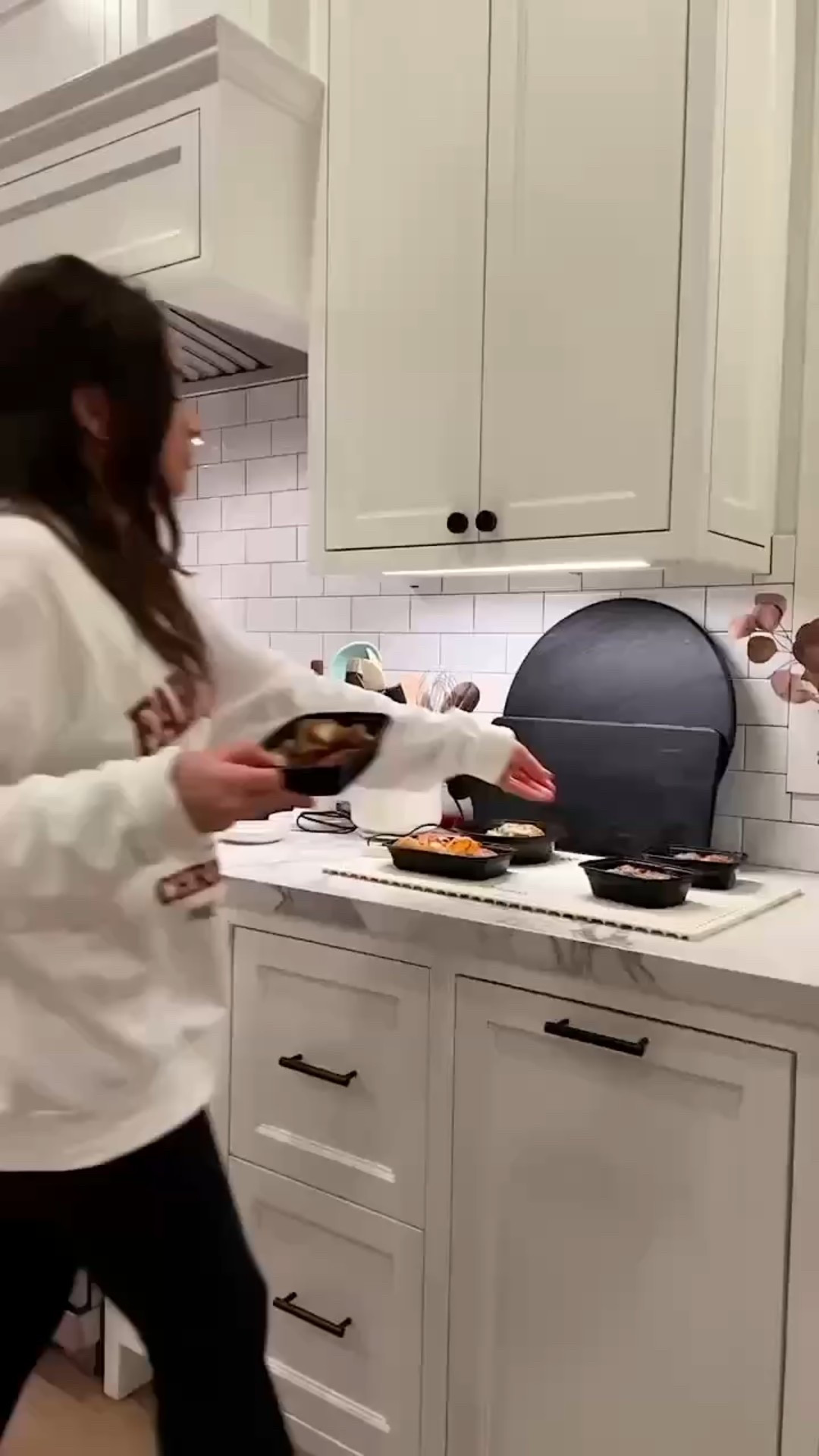 The best food warming tray for the holidays 

#LTKHome #LTKHoliday