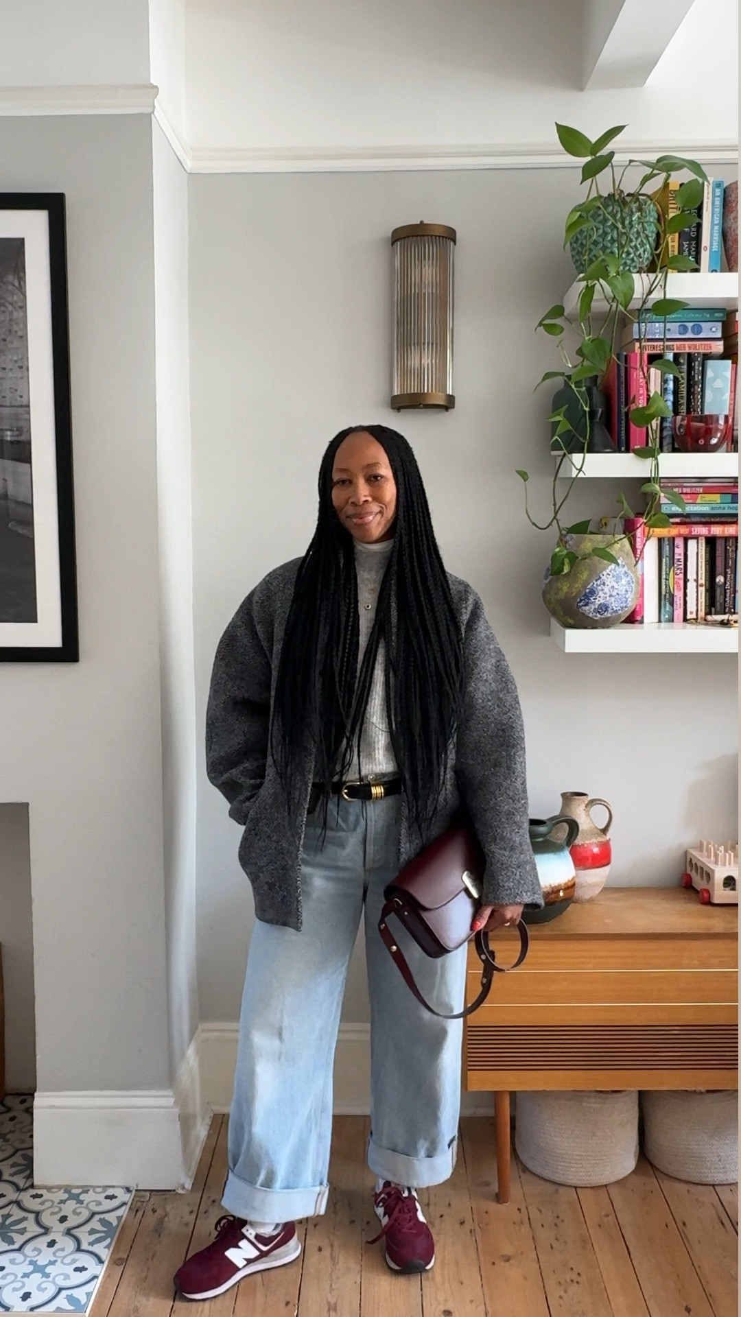 Weekend casual look laidback chic oversized jeans 