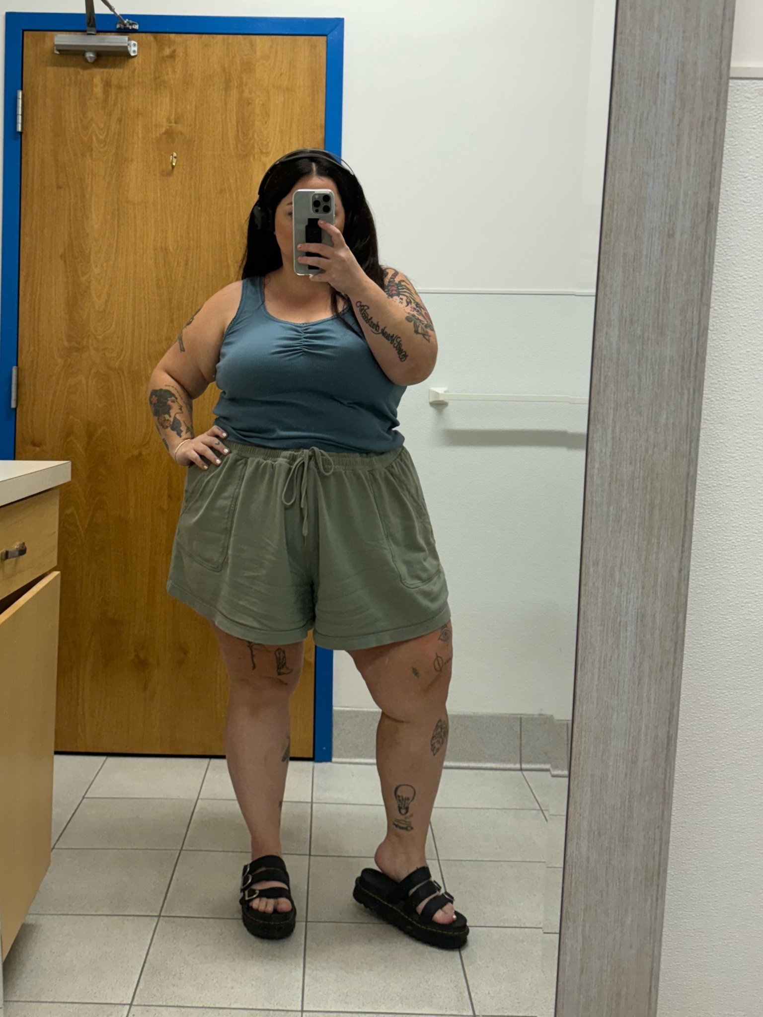 Yesterdays comfy fit 

#LTKSeasonal #LTKPlusSize #LTKStyleTip