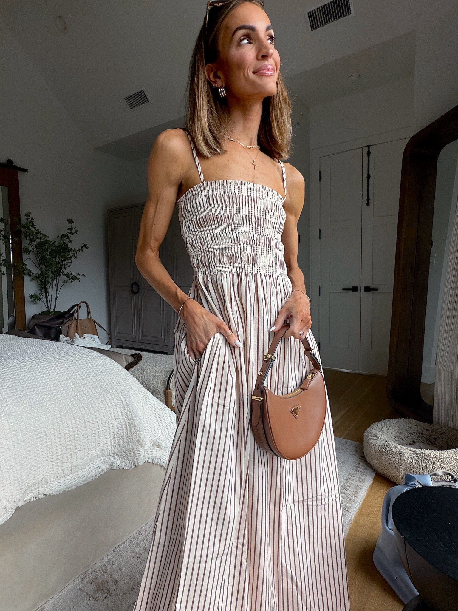 Ahh the pink version of this dress is on major sale! 🥳 such a cute and easy to wear dress for summer!☀️